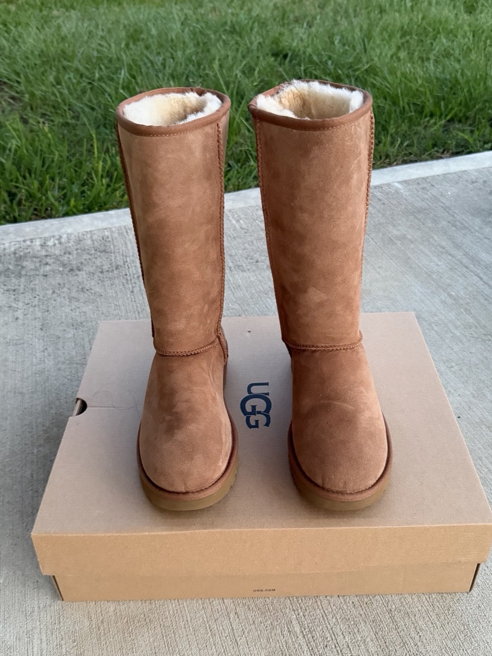 UGG Classic Tall II Tall Boots Brown US 7 Brand New